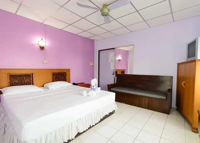 Sananwan Palace 2*