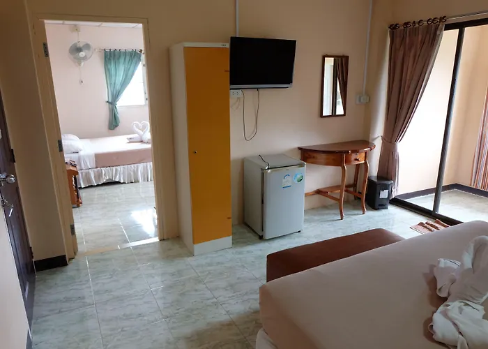 Hotel Sananwan Palace 2*