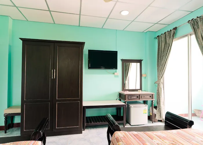 Hotel Sananwan Palace 2*