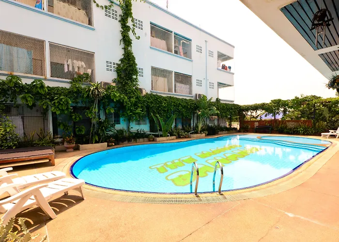 Hotel Sananwan Palace 2*